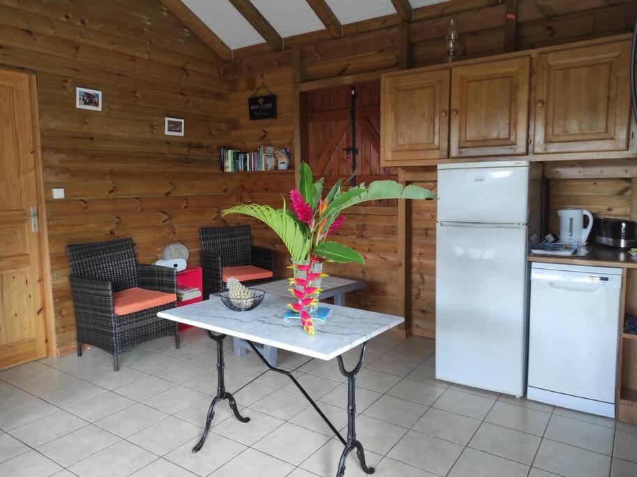 Le Tri Haut De Bellevue - Bungalow Heliconia Pointe-Noire Exterior foto